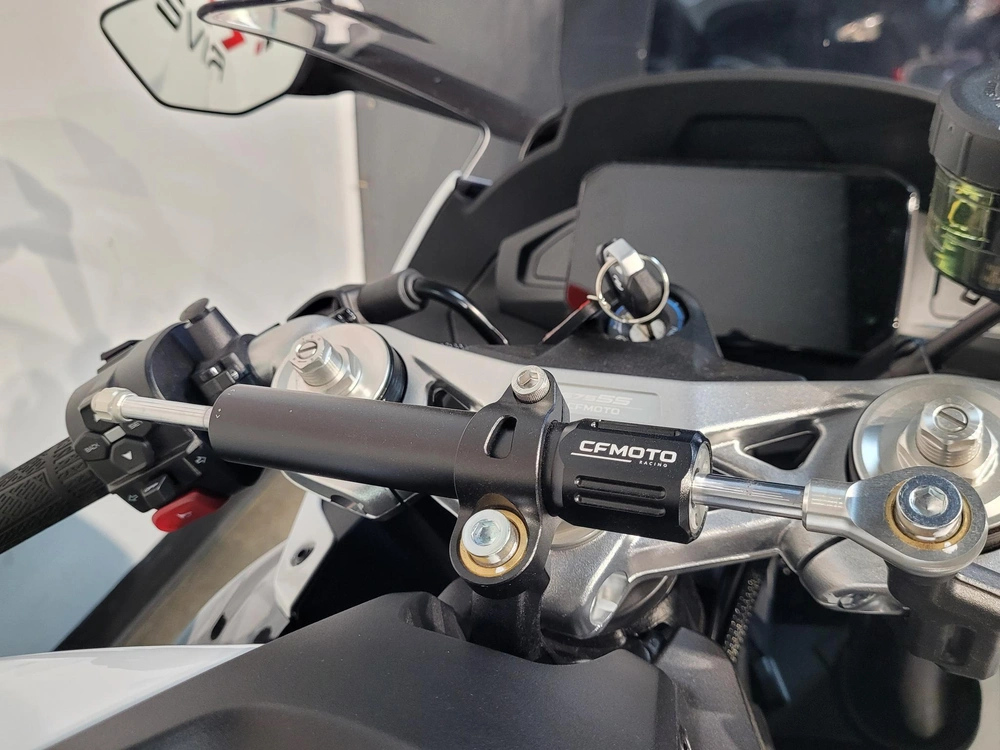 2026 Cfmoto 675 Ss alt