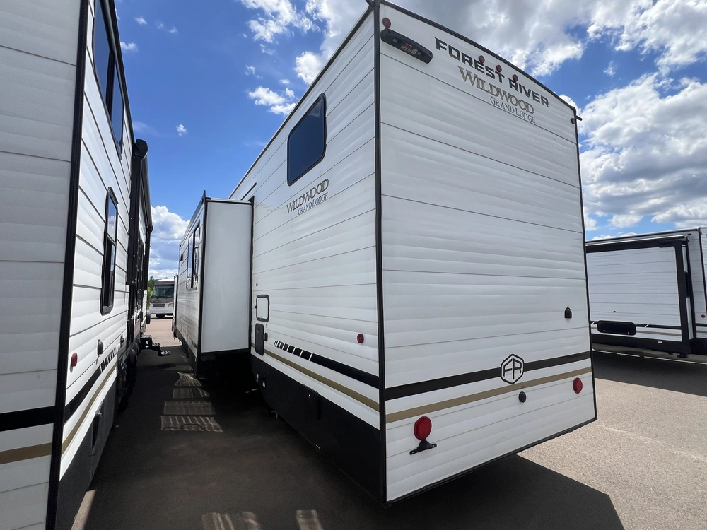 2026 Forest River Wildwood 42ice alt