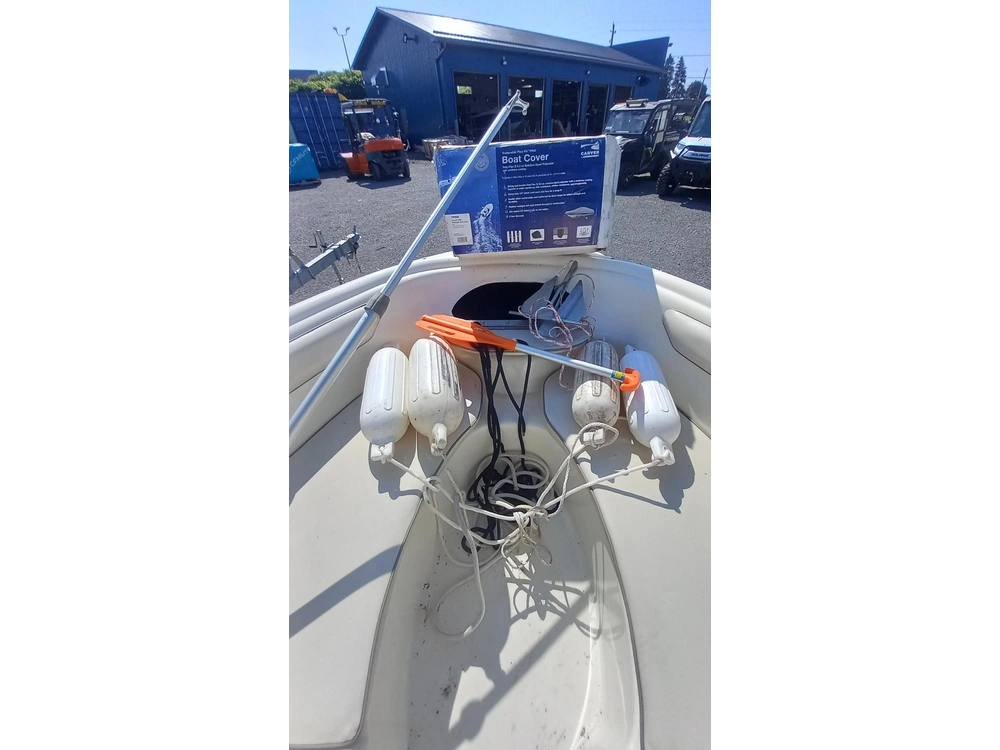 1995 Sea Ray 195 Br alt
