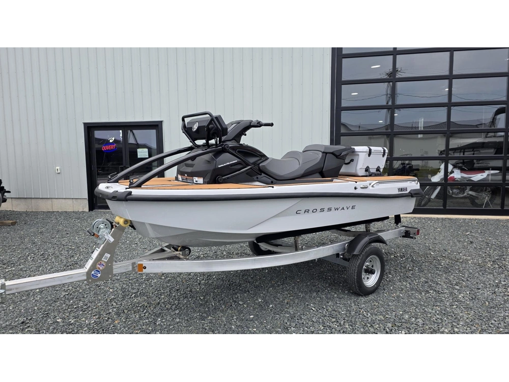 2026 Yamaha Crosswave alt