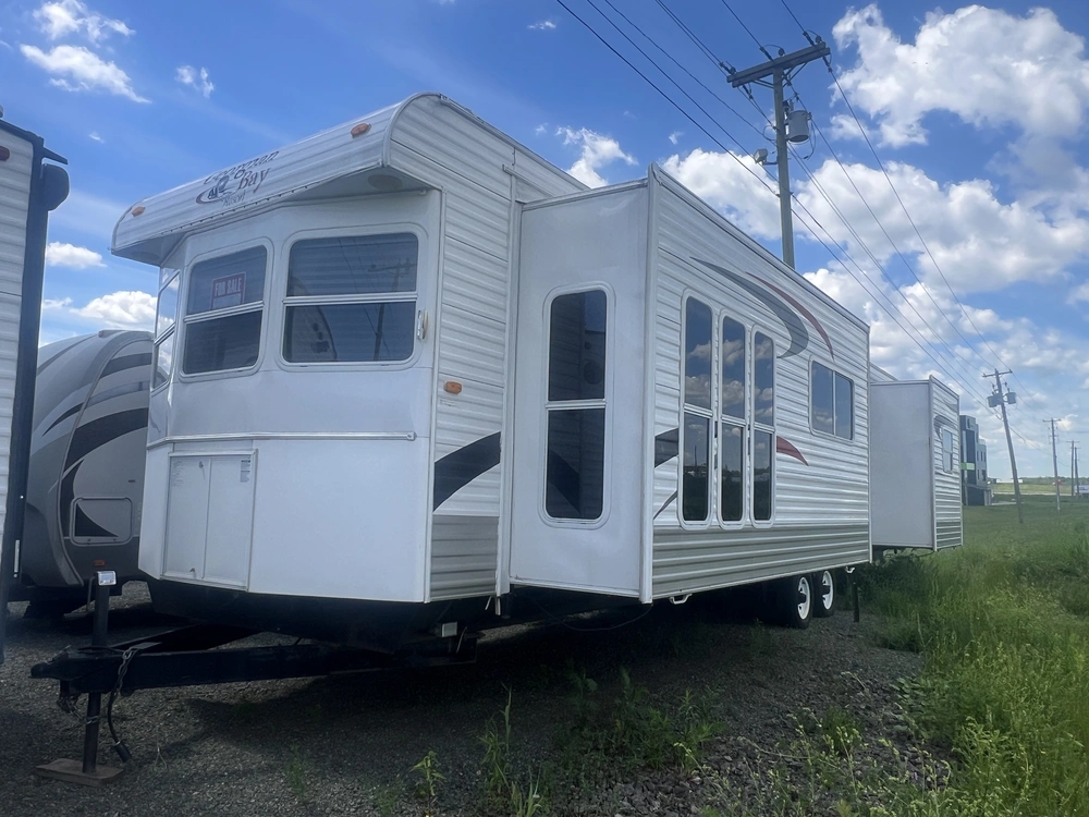 2009 Hy-line Georgian Bay 38fkd alt