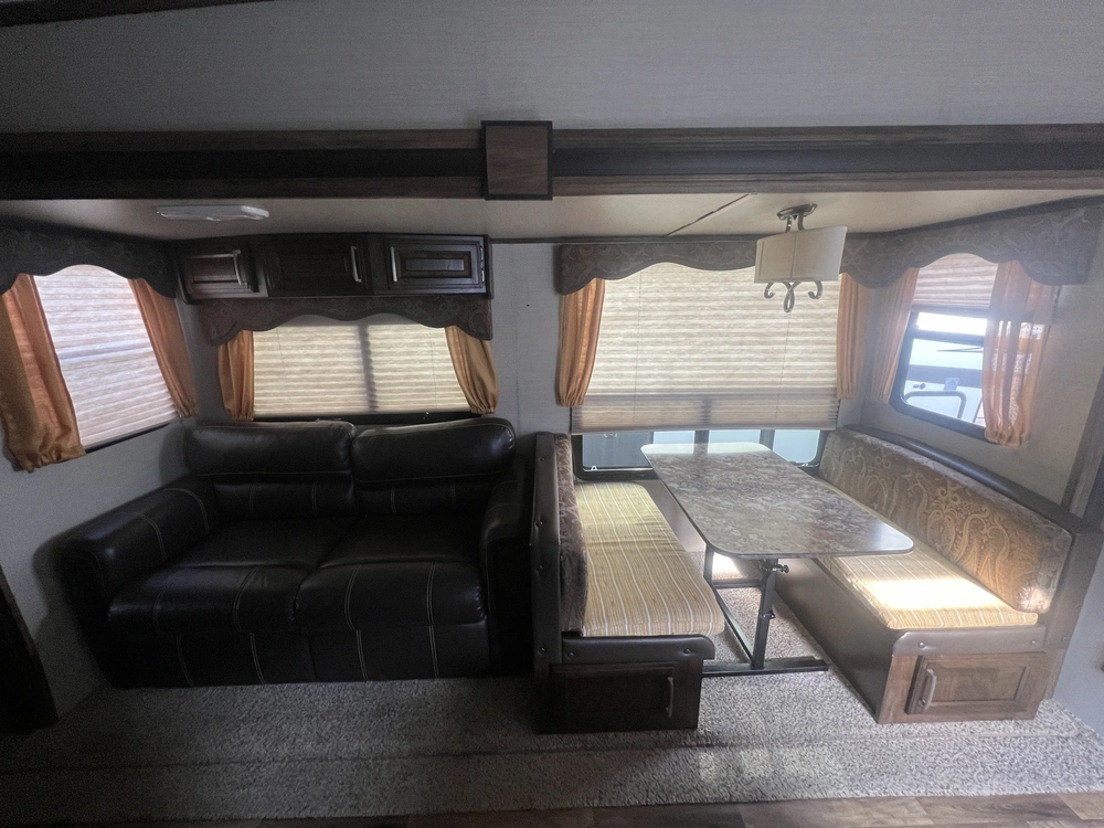 2015 Keystone Rv Cougar 28rdb alt