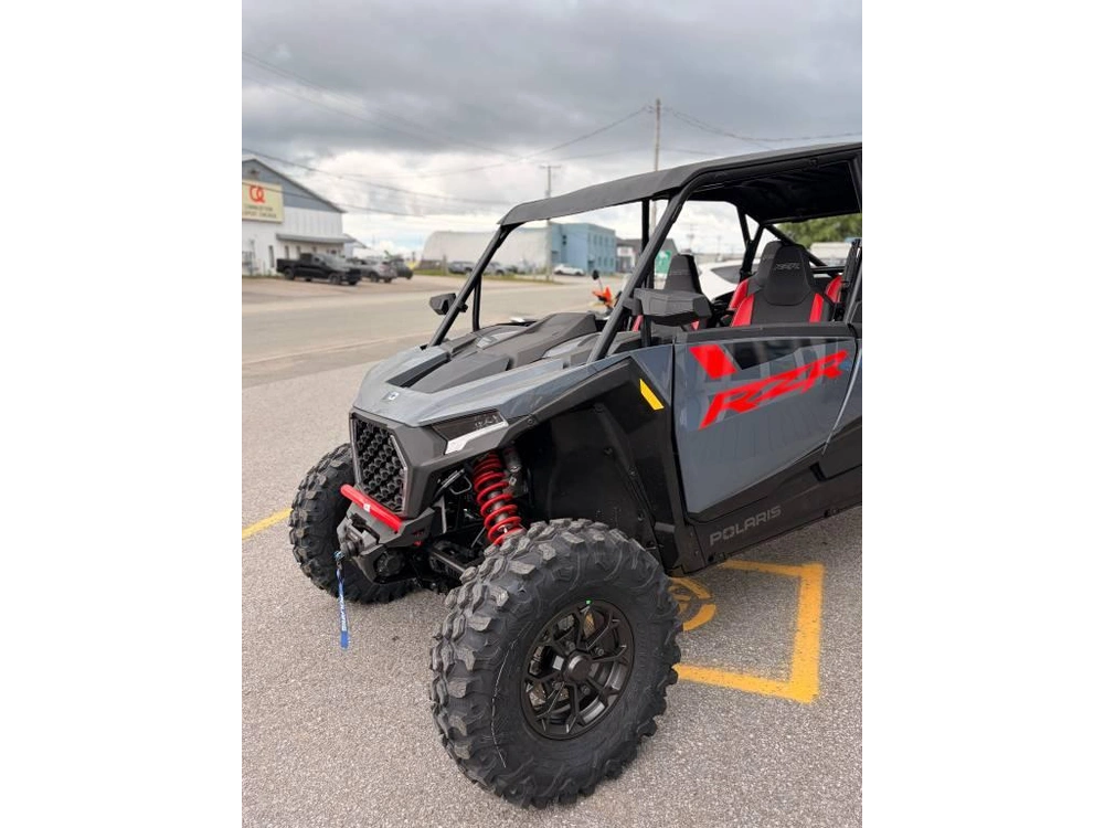 Polaris Rzr Xp 4 1000 Ultimate 2026 alt
