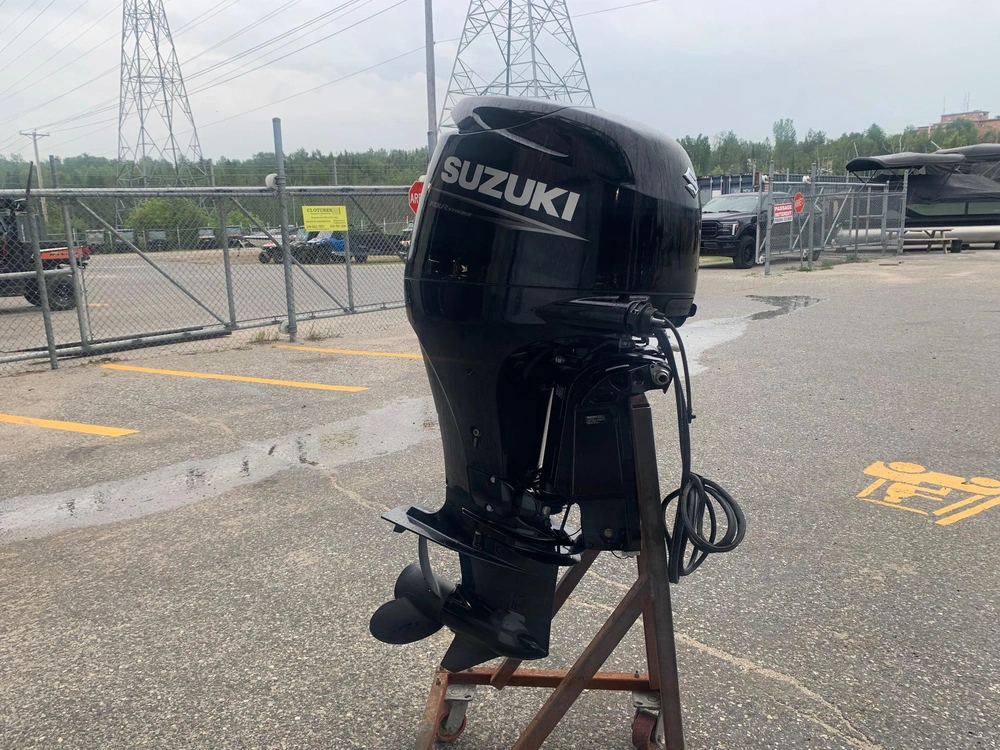 Suzuki Df70a 2022 alt