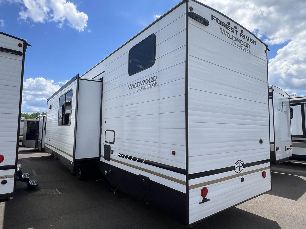 2026 Forest River Wildwood 42ice alt