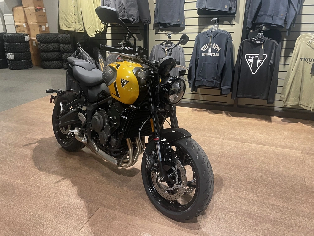 2026 Triumph Trident 660 - Cosmic Yellow alt