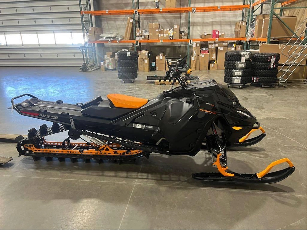 2024 Ski-doo Summit X W/ Expert Package 165 850 Turbo alt