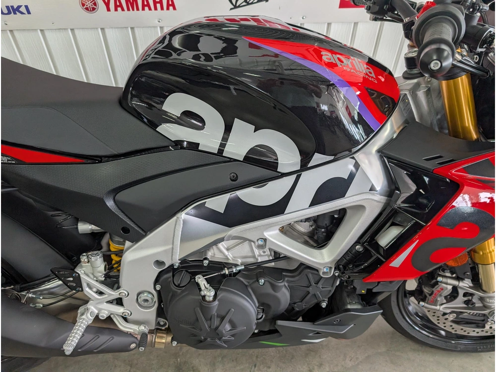 Aprilia Tuono V4 1100 Factory 2023 alt