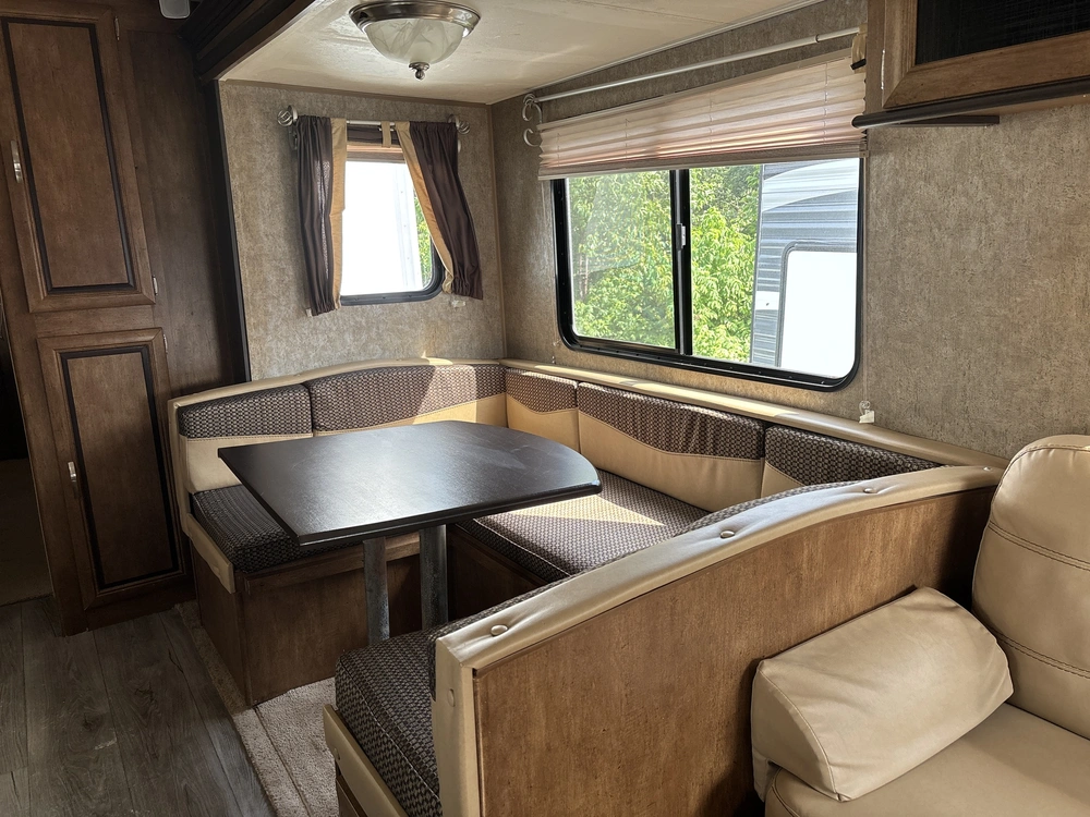 2016 Forest River Salem 31kqbts alt