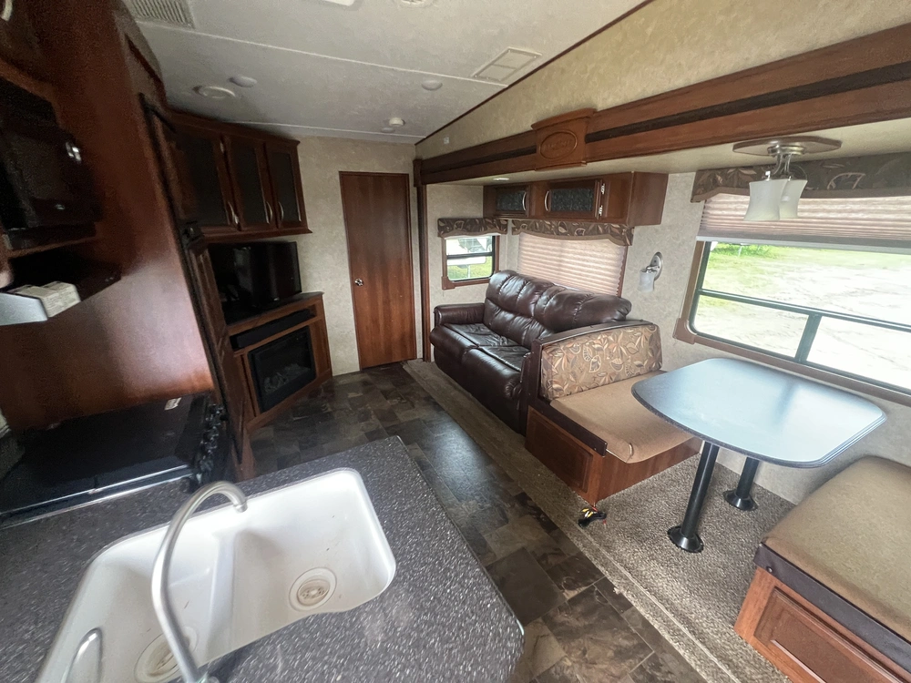 2014 Forest River Crusader 296 Bhs alt