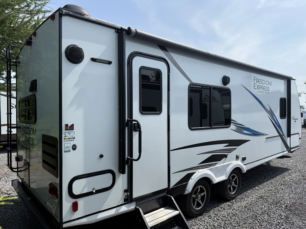 2021 Coachmen Freedom Express 246rkse alt