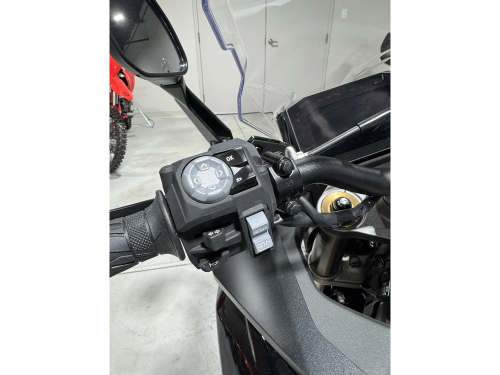 Suzuki Gsx-s1000gt 2026 alt