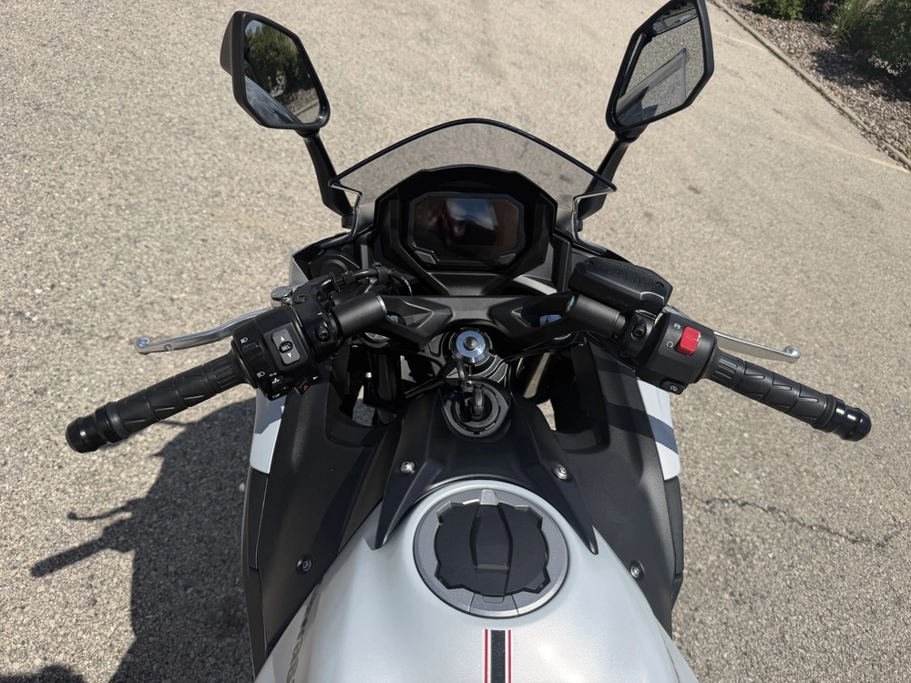 2026 Kawasaki Ninja 650 alt
