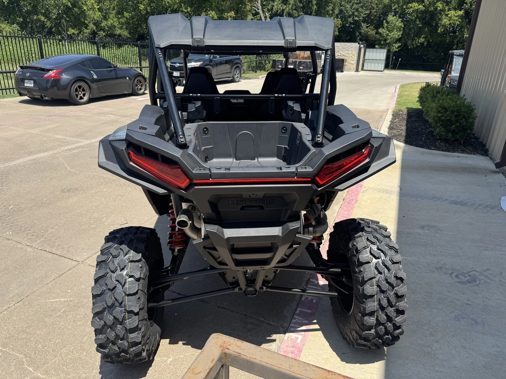 2026 Polaris Rzr Xp 4 1000 Ultimate alt