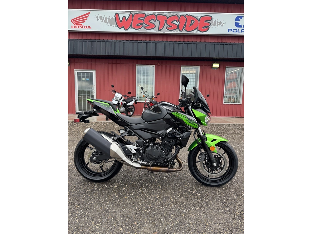 2019 Kawasaki Z400 alt
