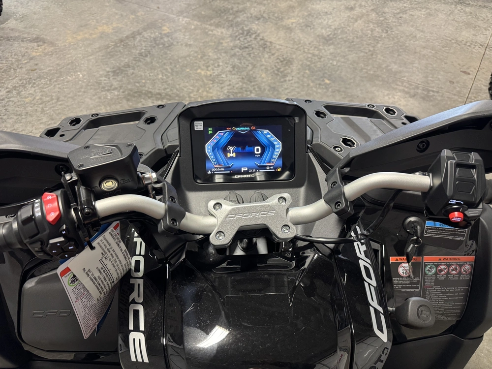 2026 Cfmoto Cforce 800 Touring alt
