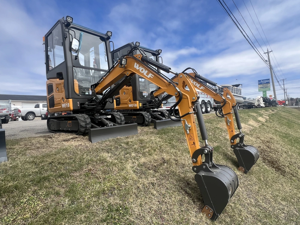 2026 Wolf We18 Cab alt