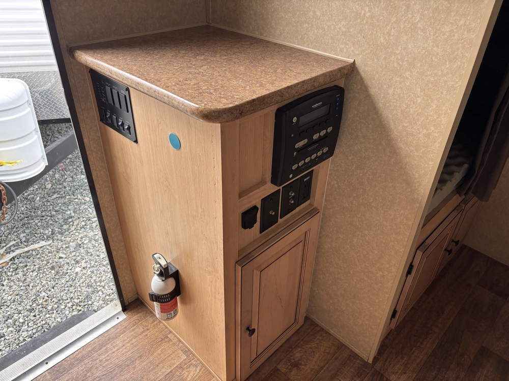 2012 Forest River Rockwood 185 alt