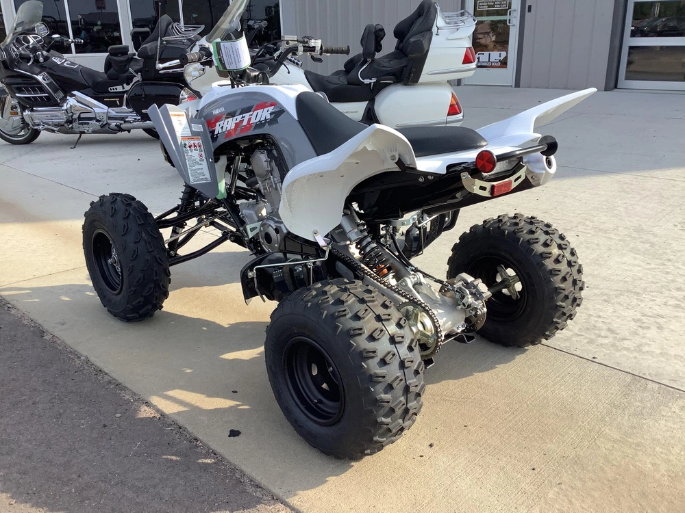 2026 Yamaha Raptor 700 alt