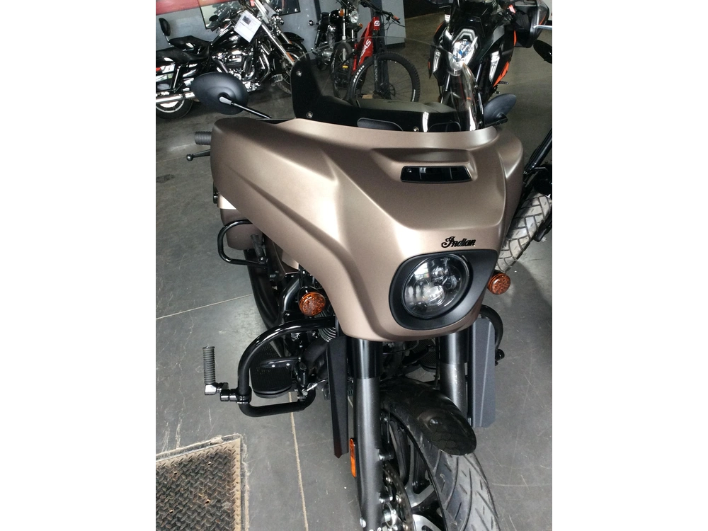 Indian Motorcycle Chief Dark Horse 2019 alt