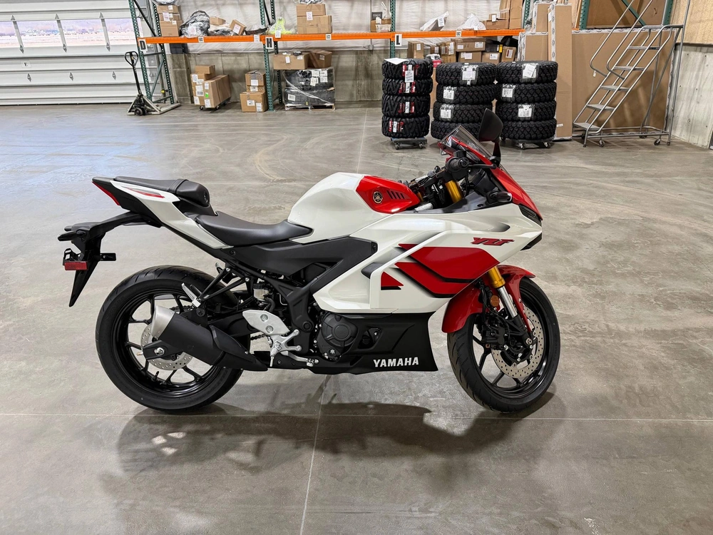 2026 Yamaha Yzf-r3 Abs 70th alt
