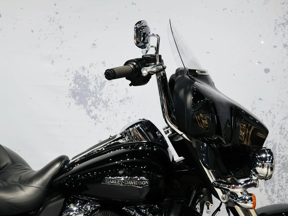 Harley-Davidson Tri Glide Ultra FLHTCUTG 2020 — photo 2