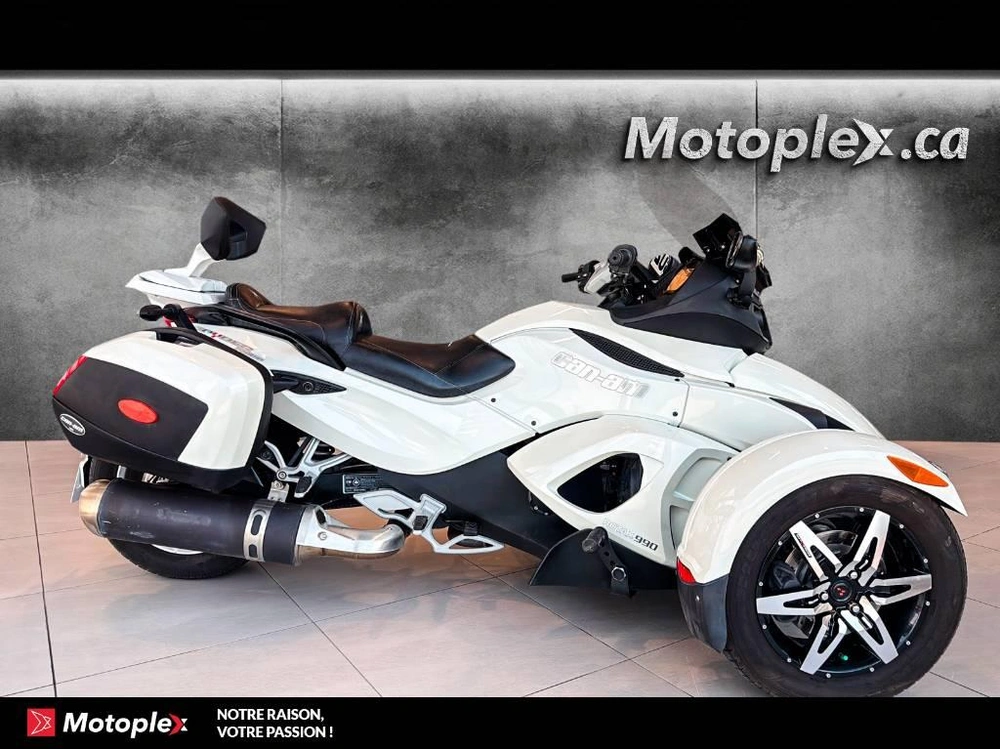 2010 Can-am Spyder Rss alt