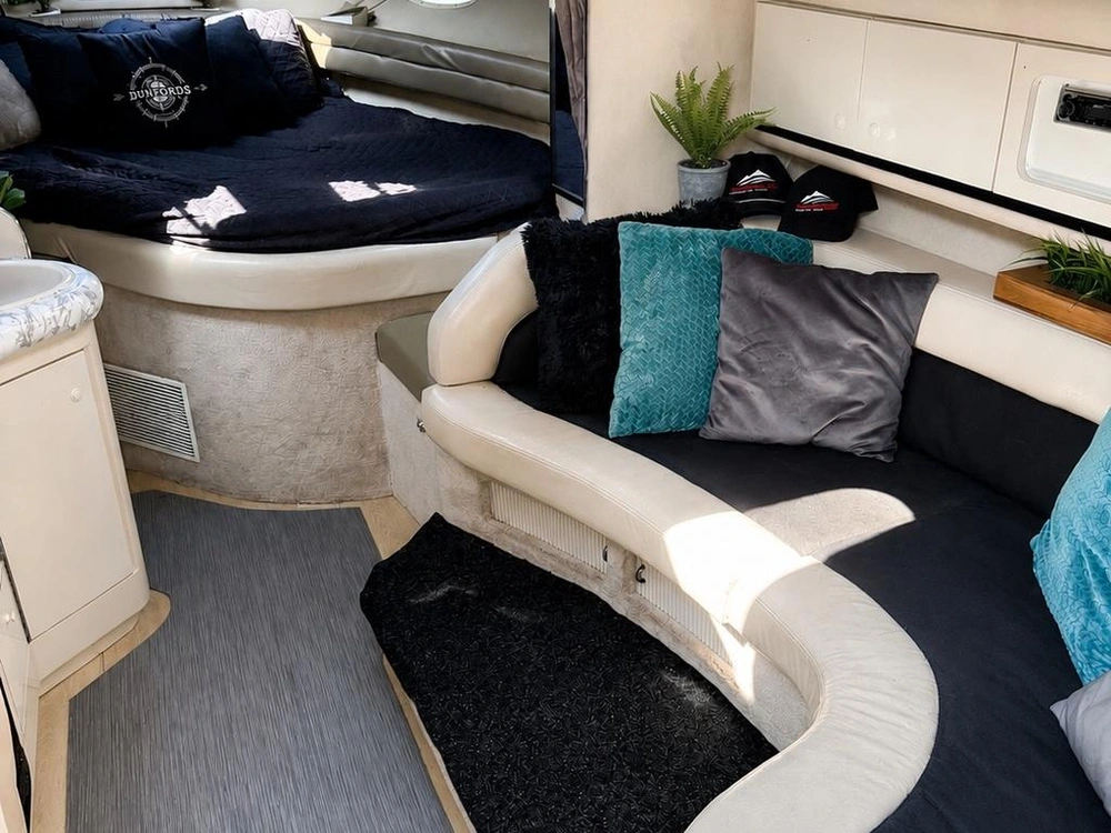 1996 Sea Ray Sundancer 330 alt