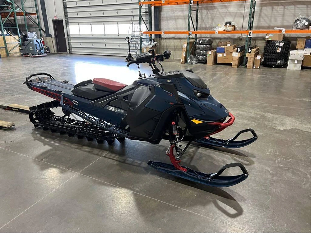 2025 Ski-doo Summit X W/ Expert Package 165 850 Turbo alt