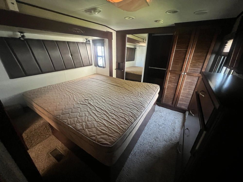 2013 Heartland Rv Big Country 3596 Re alt