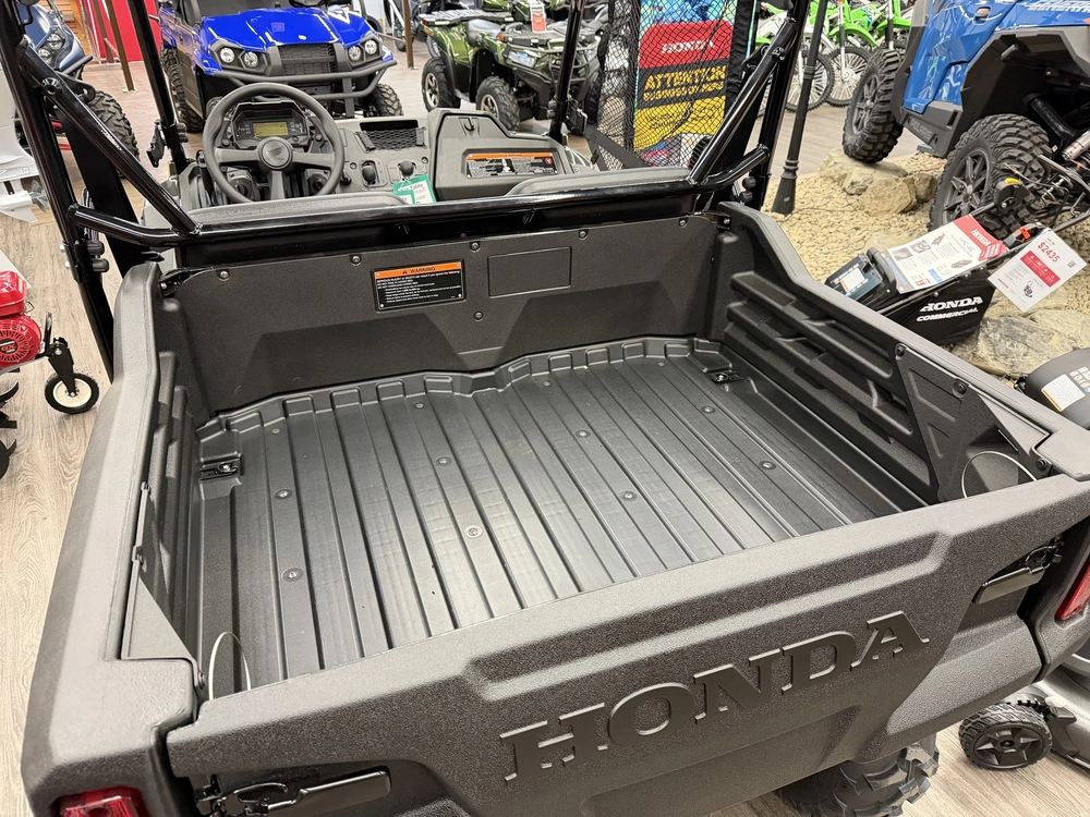 2026 Honda Pioneer 700-2p Deluxe alt