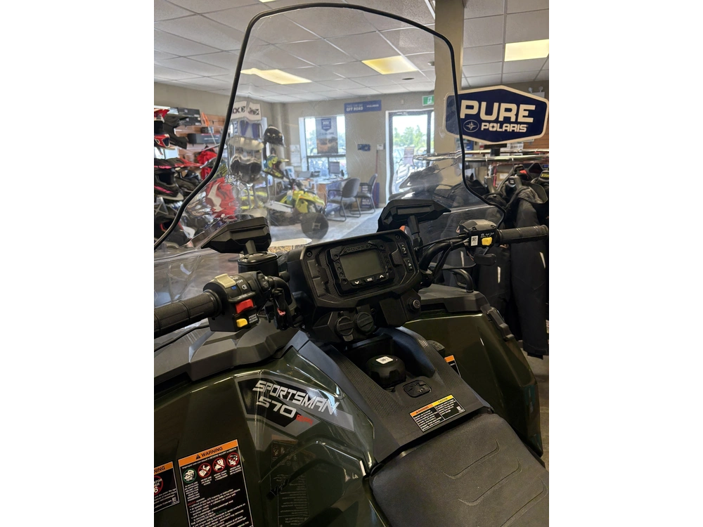 2026 Polaris Sportsman Touring 570 Premium Treeline Green Metallic alt