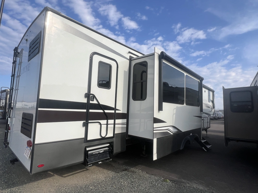 2022 Keystone Rv Alpine 3910rk alt