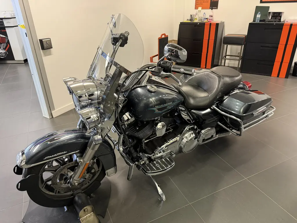 2015 Harley-Davidson FLHR Road KingFLHR