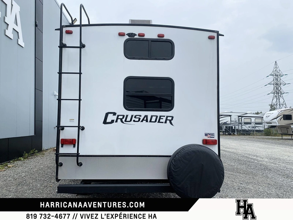 R-vision Cruseder 33bh 2022 alt