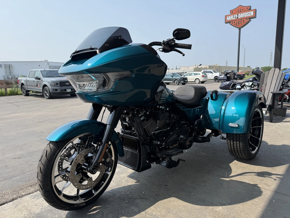 2026 Harley-davidson Road Glide 3 alt