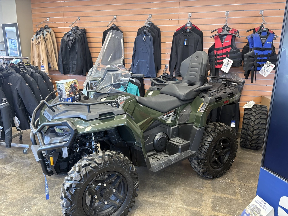 2026 Polaris Sportsman Touring 570 Premium Treeline Green Metallic alt