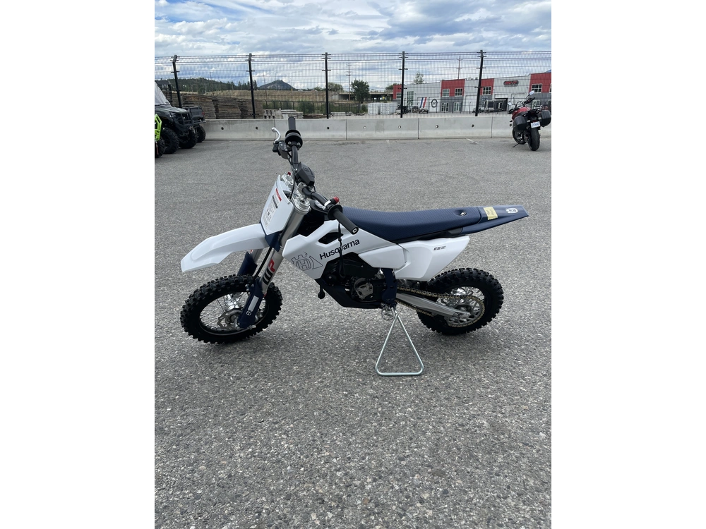 2027 Husqvarna Ee5 alt