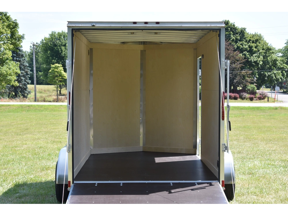 2026 Gator Galvanized Enclosed 7' X 12' Ta alt