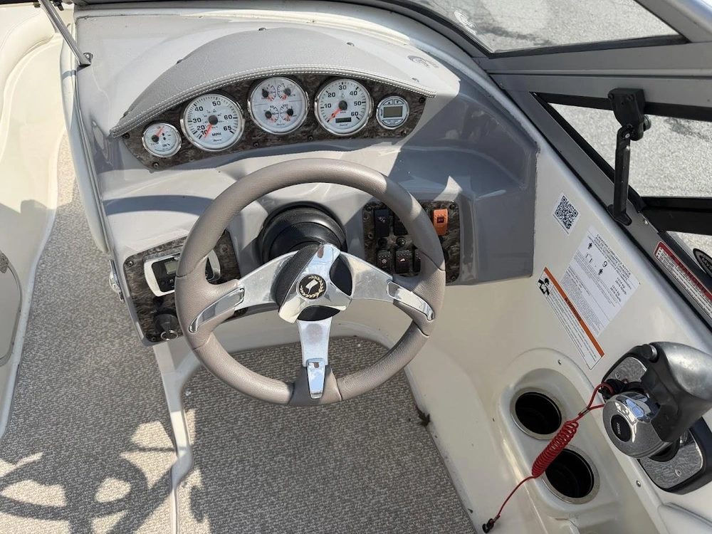 Stingray Boats 198 Lx 2013 alt