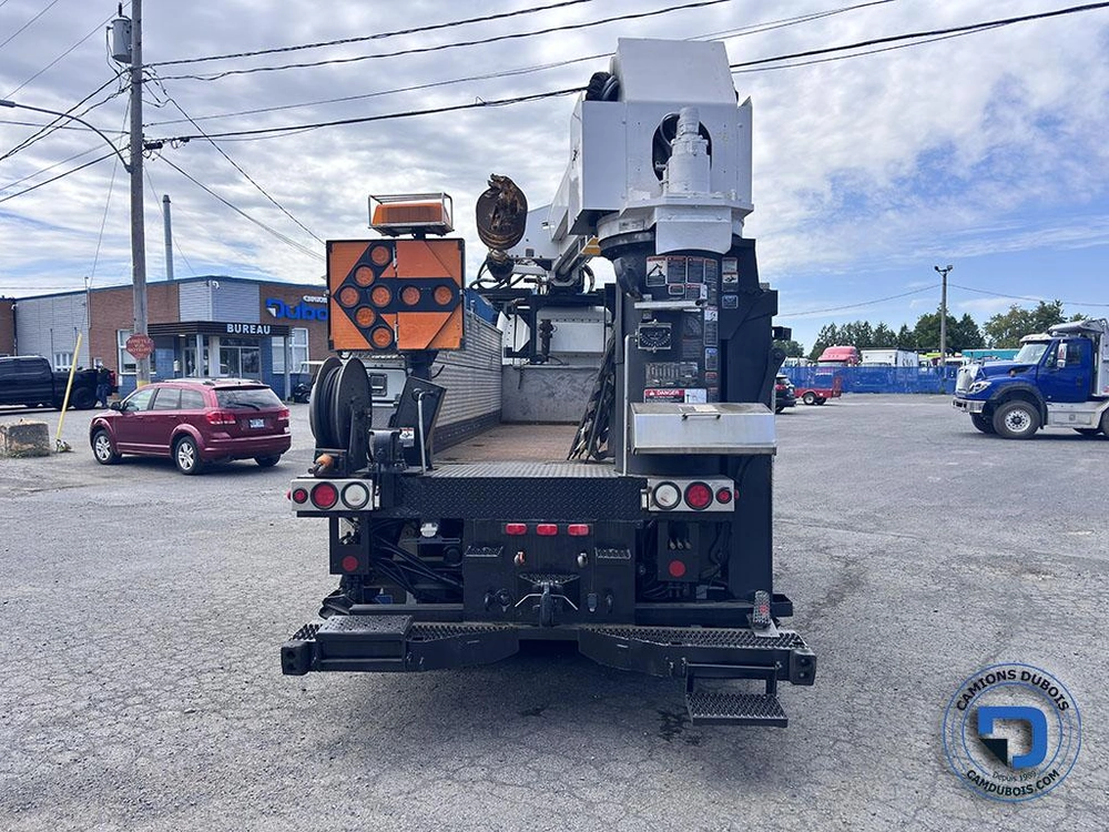 2010 Freightliner M2-106 alt