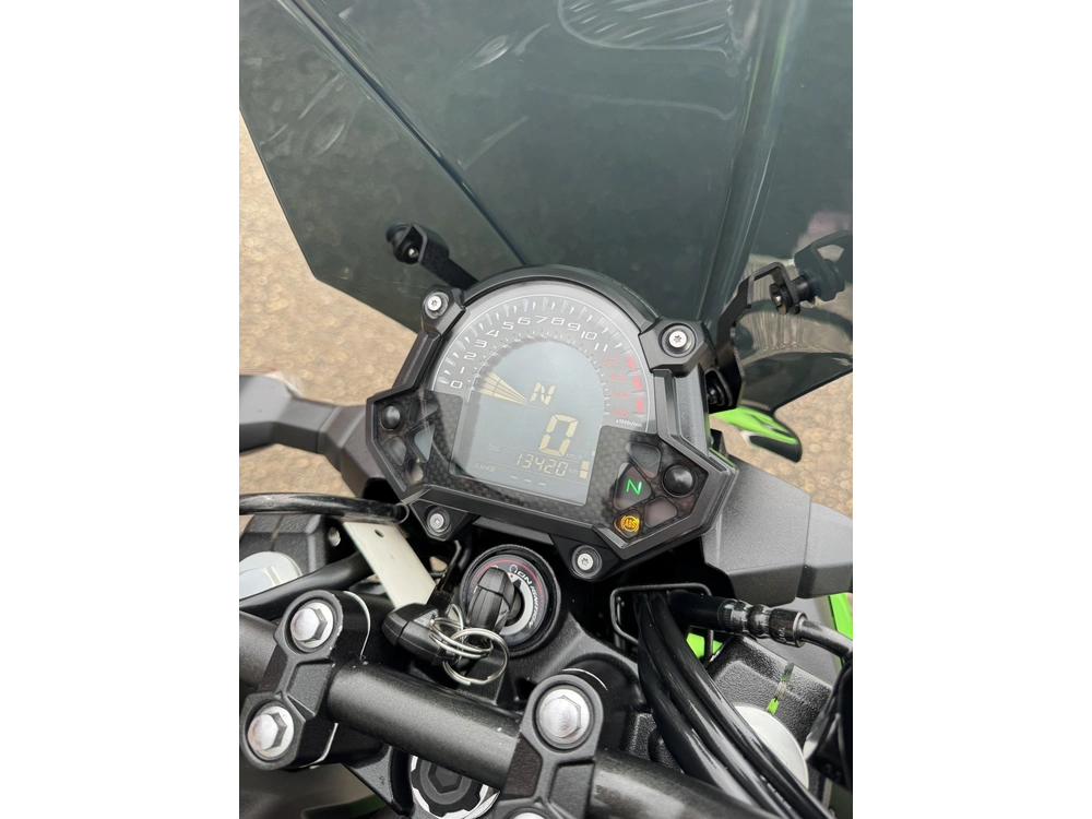 2019 Kawasaki Z400 alt