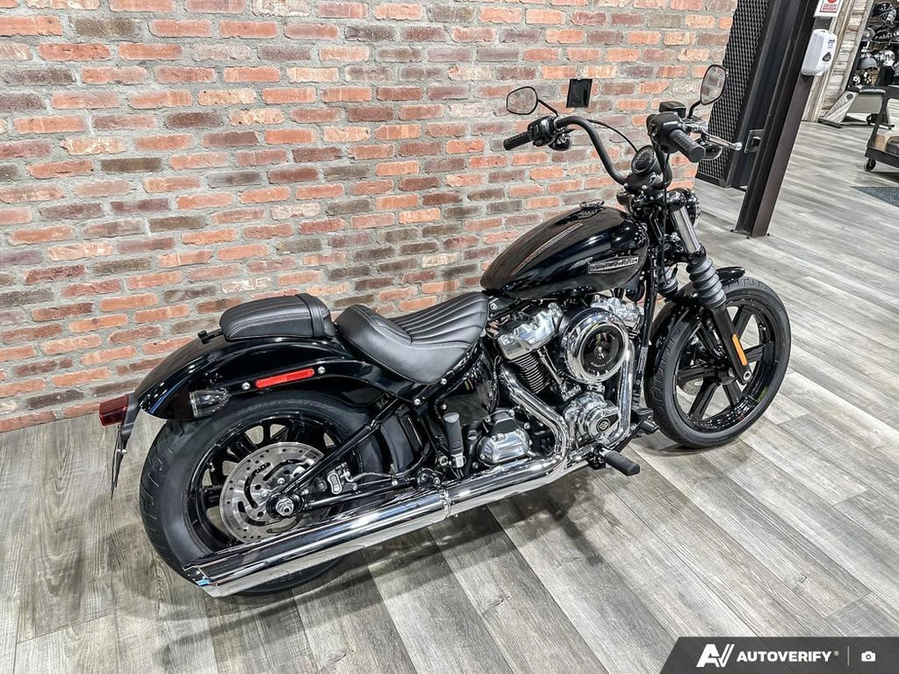 2026 Harley-davidson Street Bob alt