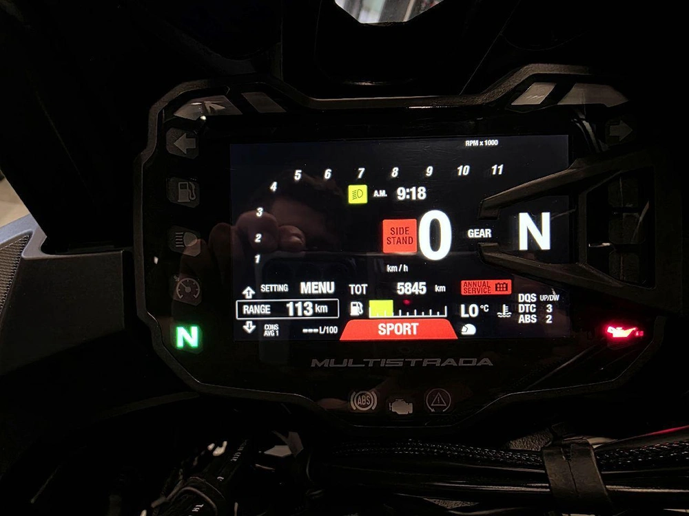 Ducati Multistrada V2s 2024 alt