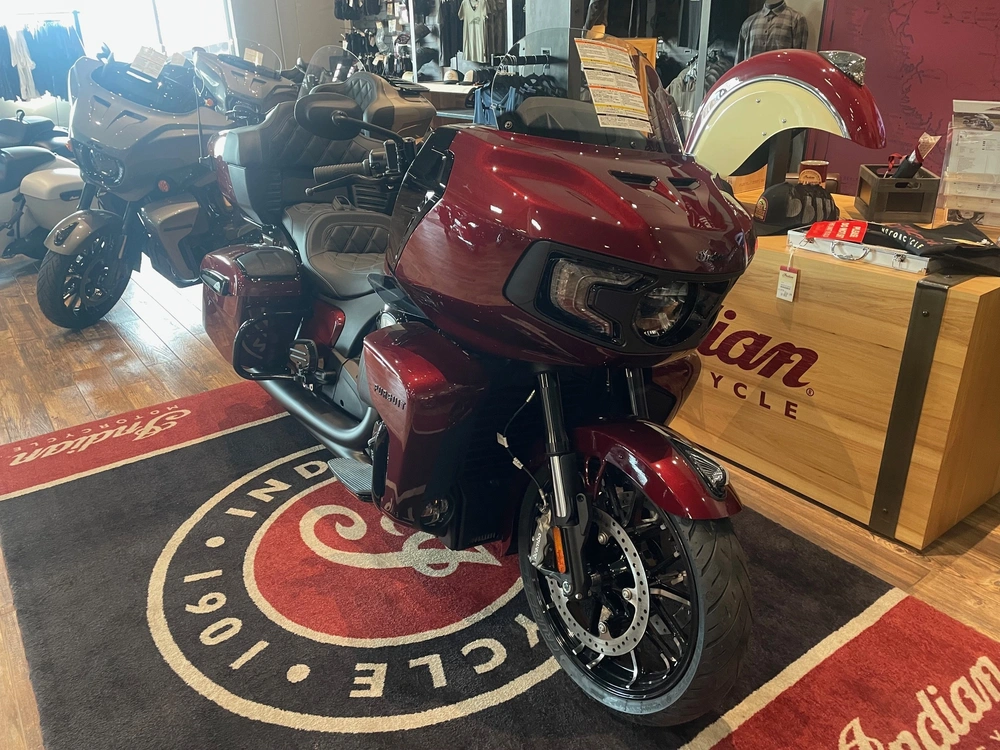 2026 Indian Motorcycle Pursuit Dh 112 W/pb Audio - Maroon Metallic alt