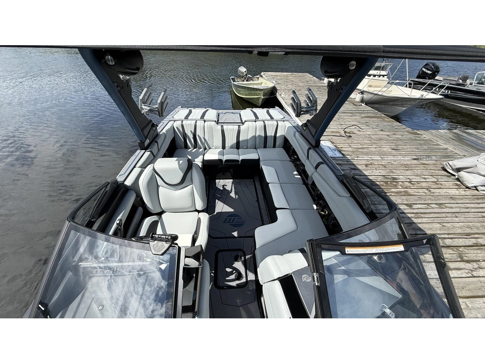 2026 Malibu 22 Lsv alt