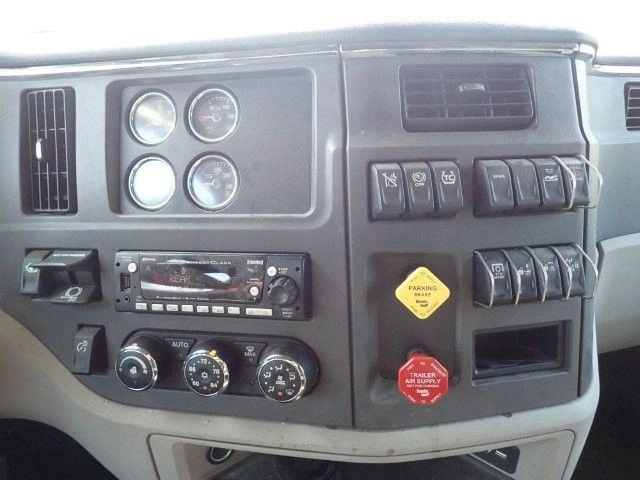 2025 Peterbilt 579
