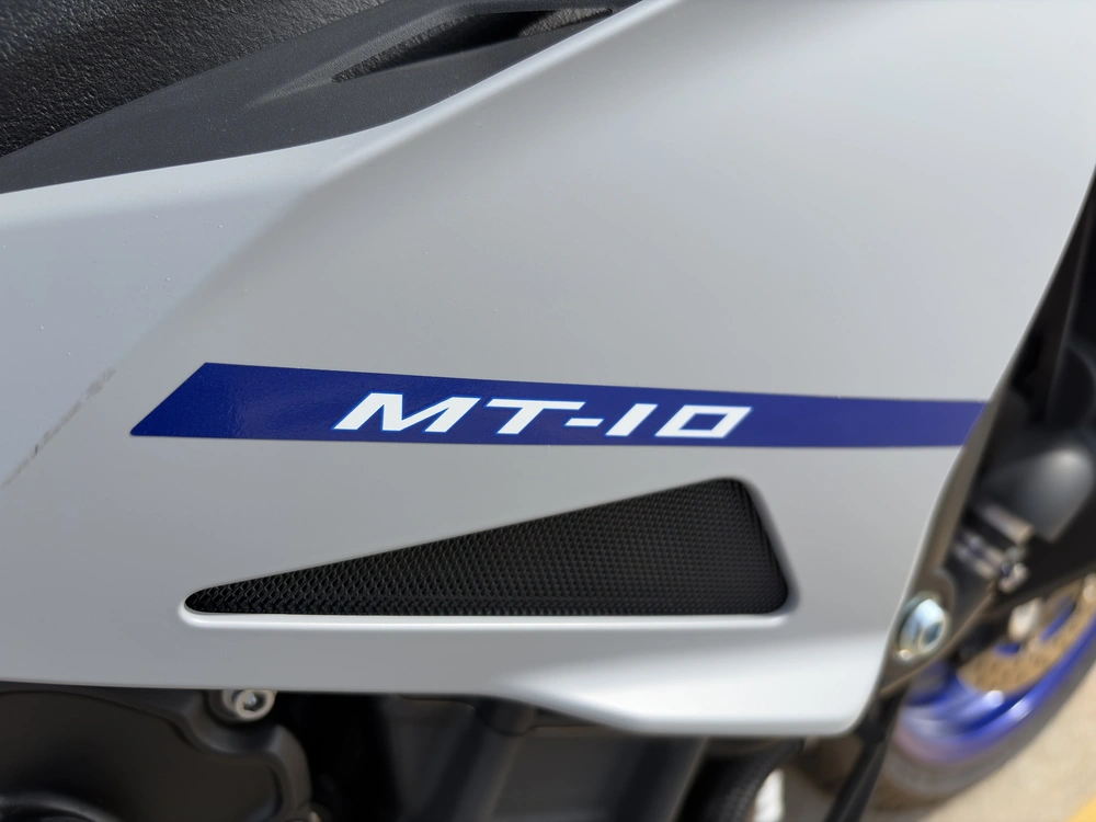 2021 Yamaha Mt-10 alt