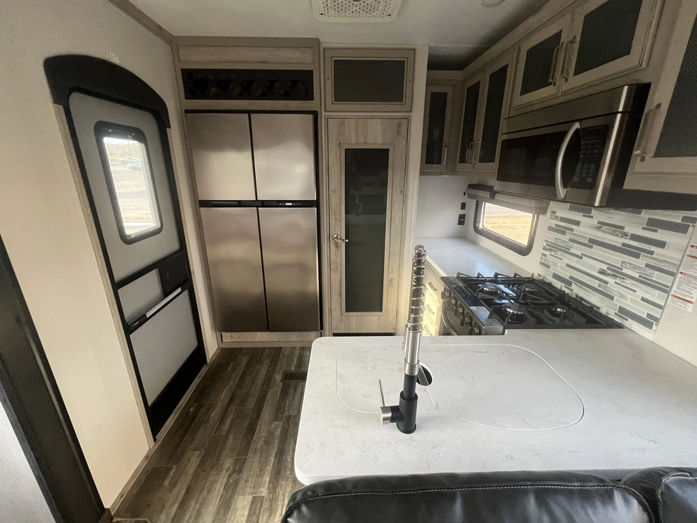 2022 Keystone Rv Alpine 3910rk alt