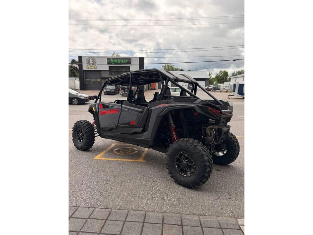 Polaris Rzr Xp 4 1000 Ultimate 2026 alt